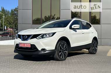 Внедорожник / Кроссовер Nissan Qashqai 2014 в Ровно