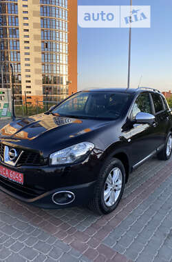 Внедорожник / Кроссовер Nissan Qashqai 2010 в Ивано-Франковске