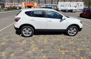 Позашляховик / Кросовер Nissan Qashqai 2010 в Луцьку