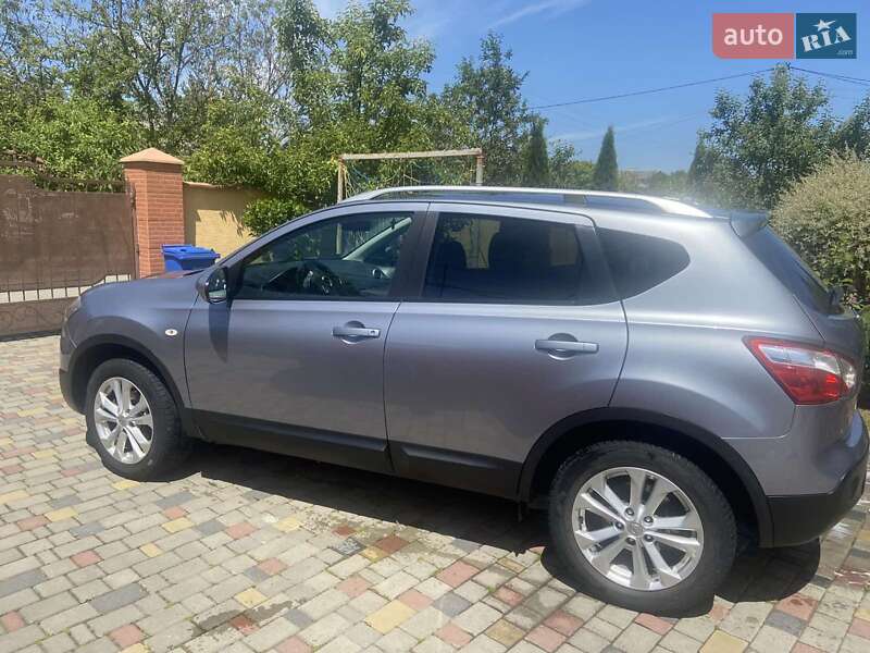 Внедорожник / Кроссовер Nissan Qashqai 2010 в Ивано-Франковске