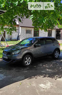 Позашляховик / Кросовер Nissan Qashqai 2012 в Борисполі