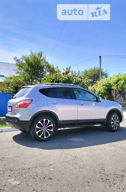 Позашляховик / Кросовер Nissan Qashqai 2010 в Луцьку