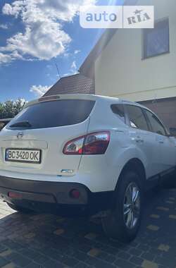 Позашляховик / Кросовер Nissan Qashqai 2012 в Городку