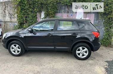 Позашляховик / Кросовер Nissan Qashqai 2010 в Луцьку