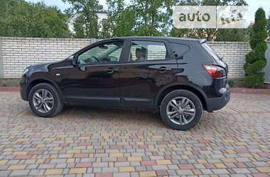 Позашляховик / Кросовер Nissan Qashqai 2010 в Івано-Франківську