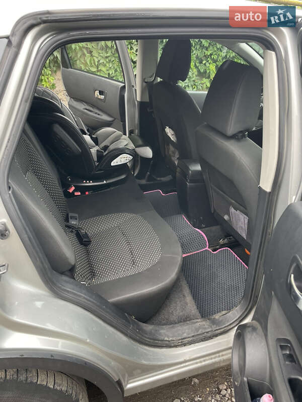 Внедорожник / Кроссовер Nissan Qashqai 2009 в Могилев-Подольске