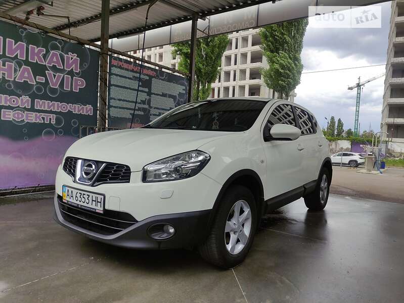 Позашляховик / Кросовер Nissan Qashqai 2012 в Києві