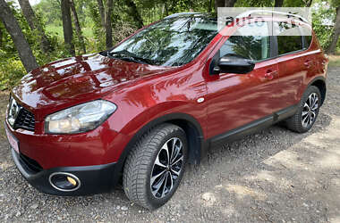 Позашляховик / Кросовер Nissan Qashqai 2012 в Покровську