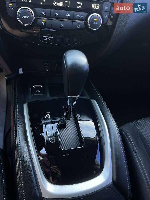 Внедорожник / Кроссовер Nissan Qashqai 2016 в Софиевской Борщаговке