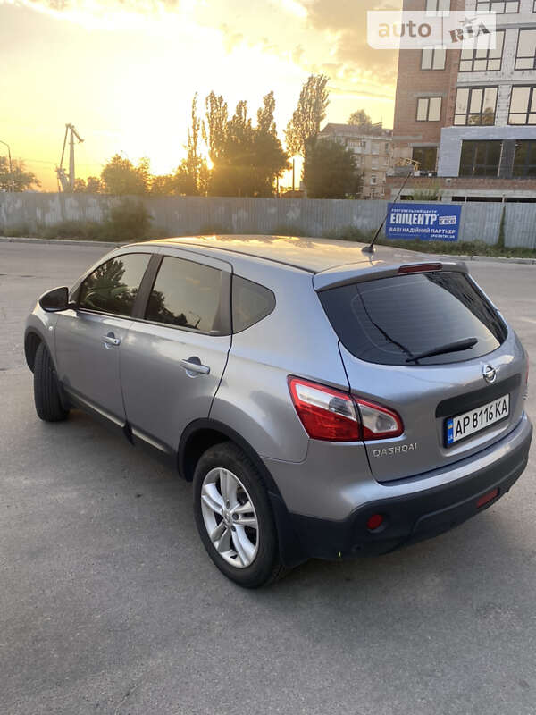 Внедорожник / Кроссовер Nissan Qashqai 2013 в Запорожье фото 2 Внедорожник / Кроссовер Nissan Qashqai 2013 в Запорожье