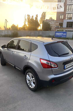 Внедорожник / Кроссовер Nissan Qashqai 2013 в 