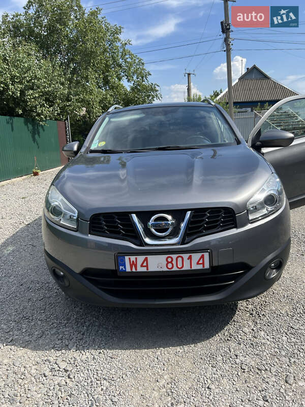 Внедорожник / Кроссовер Nissan Qashqai 2013 в 