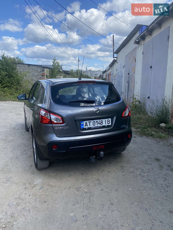 Внедорожник / Кроссовер Nissan Qashqai 2012 в Ивано-Франковске