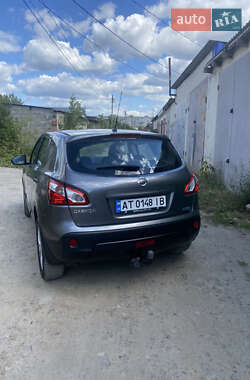 Внедорожник / Кроссовер Nissan Qashqai 2012 в 