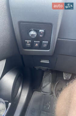 Внедорожник / Кроссовер Nissan Qashqai 2012 в 