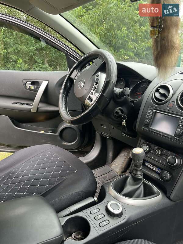 Внедорожник / Кроссовер Nissan Qashqai 2011 в Тараще