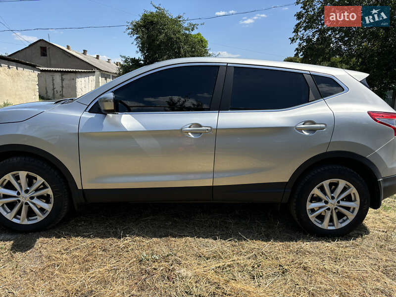 Внедорожник / Кроссовер Nissan Qashqai 2014 в Подольске