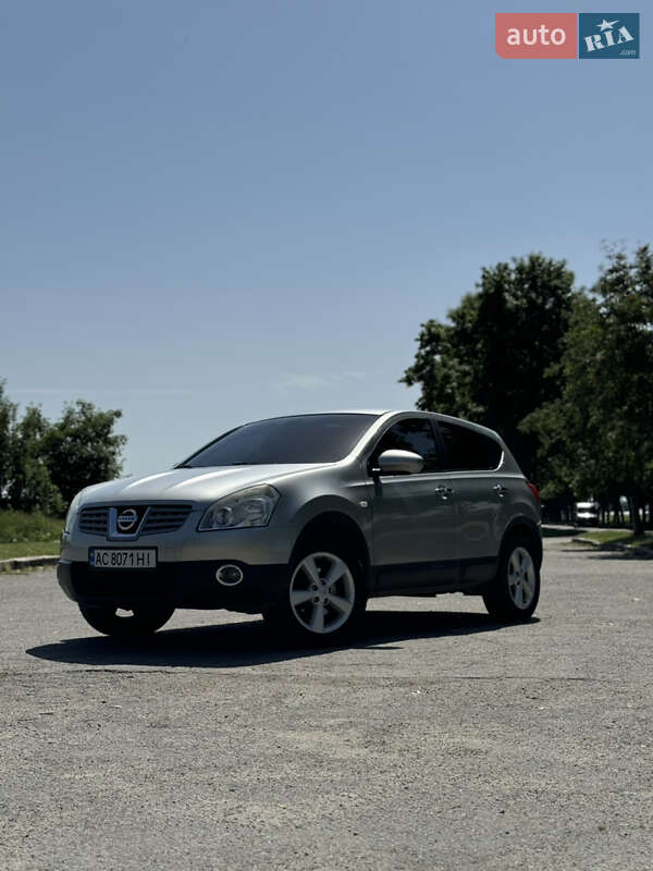 Внедорожник / Кроссовер Nissan Qashqai 2008 в 