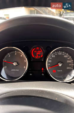 Внедорожник / Кроссовер Nissan Qashqai 2009 в 