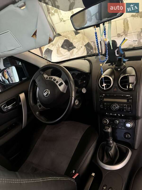 Позашляховик / Кросовер Nissan Qashqai 2008 в Сторожинці