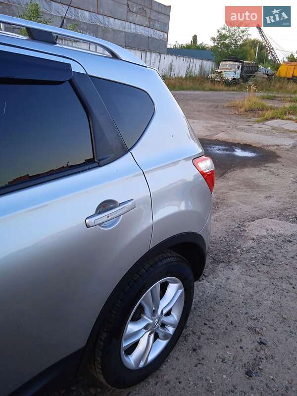 Внедорожник / Кроссовер Nissan Qashqai 2011 в Нежине