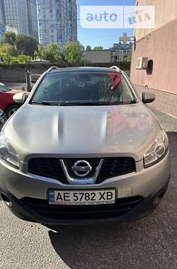 Внедорожник / Кроссовер Nissan Qashqai 2010 в Днепре