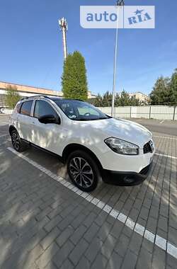 Позашляховик / Кросовер Nissan Qashqai 2013 в Луцьку