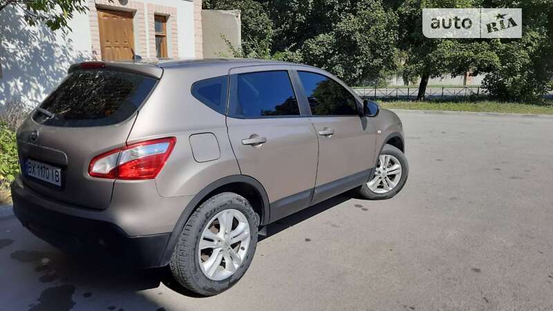 Внедорожник / Кроссовер Nissan Qashqai 2012 в Каменец-Подольском