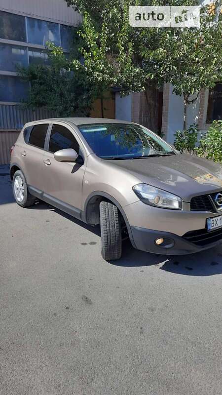 Внедорожник / Кроссовер Nissan Qashqai 2012 в Каменец-Подольском