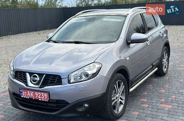 Позашляховик / Кросовер Nissan Qashqai 2011 в 