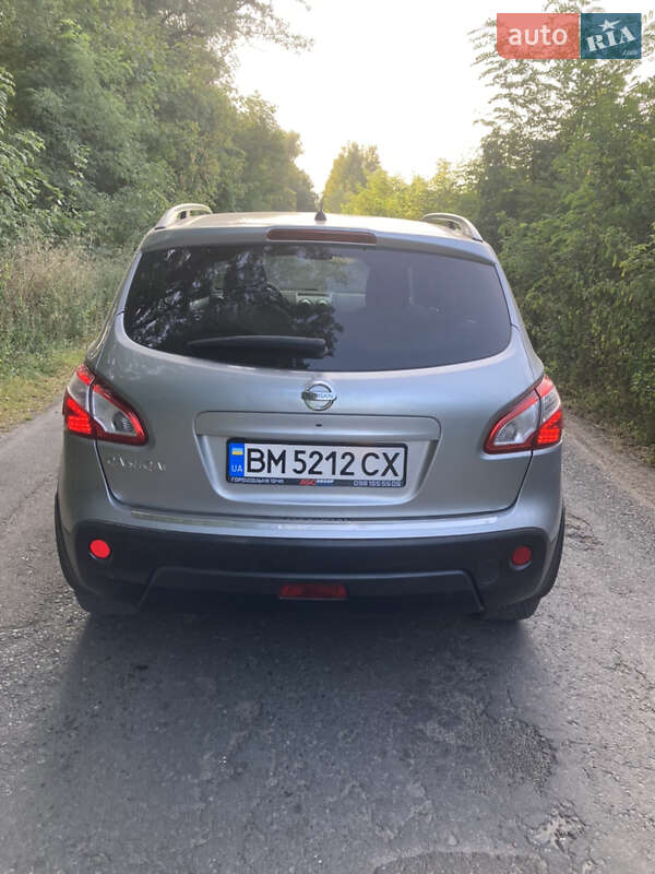 Позашляховик / Кросовер Nissan Qashqai 2010 в 