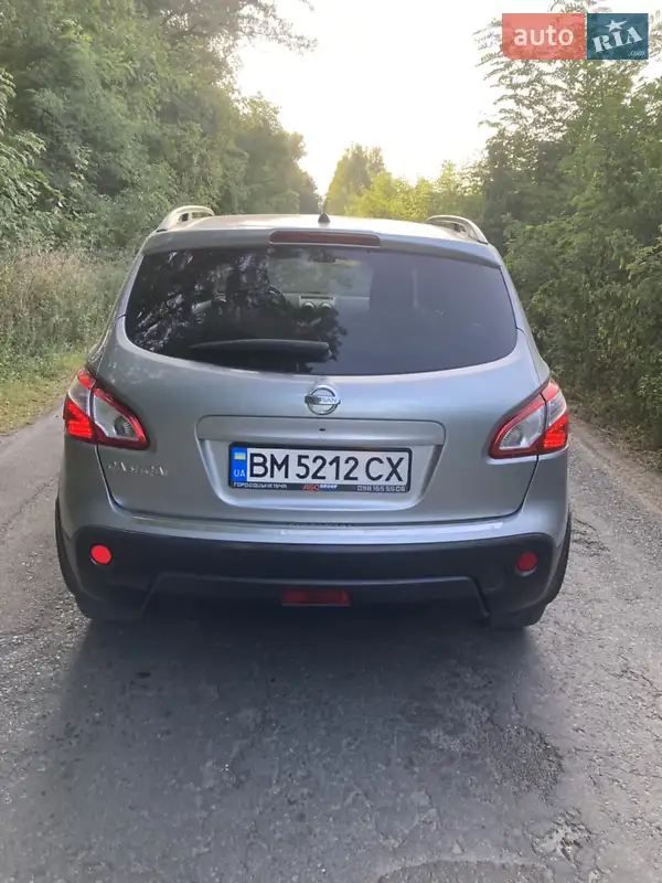 Позашляховик / Кросовер Nissan Qashqai 2010 в 