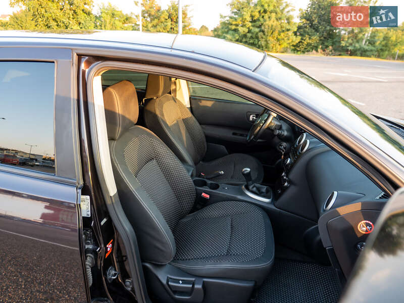 Внедорожник / Кроссовер Nissan Qashqai 2009 в Черновцах