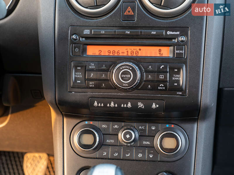 Внедорожник / Кроссовер Nissan Qashqai 2009 в Черновцах