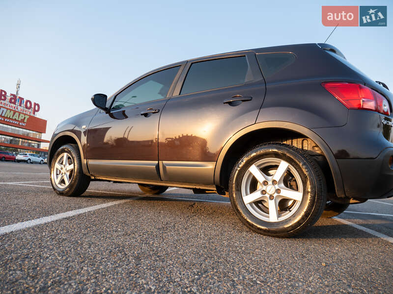 Внедорожник / Кроссовер Nissan Qashqai 2009 в Черновцах