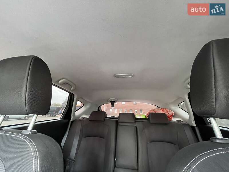 Позашляховик / Кросовер Nissan Qashqai 2012 в Олександрії