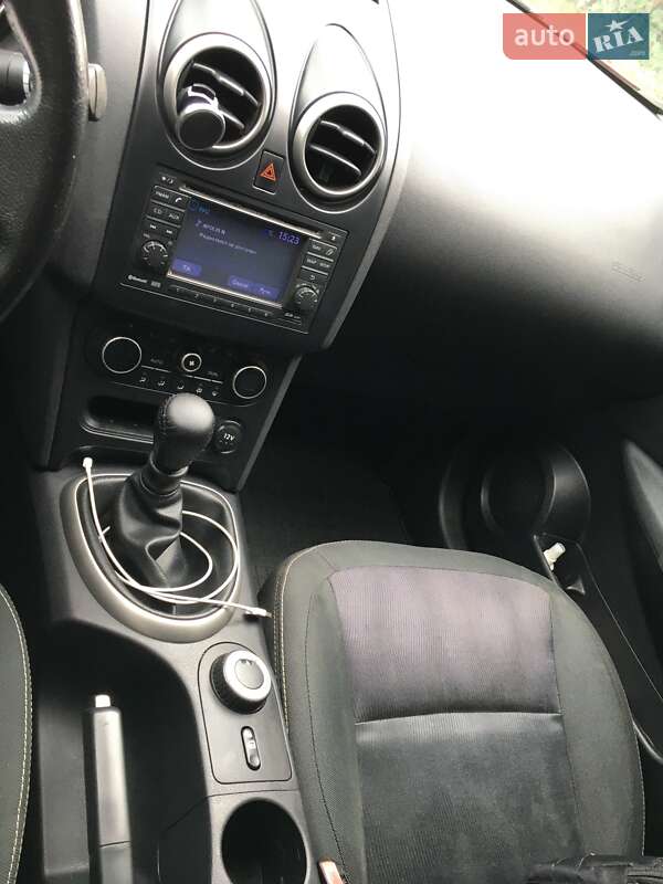 Позашляховик / Кросовер Nissan Qashqai 2012 в Олександрії