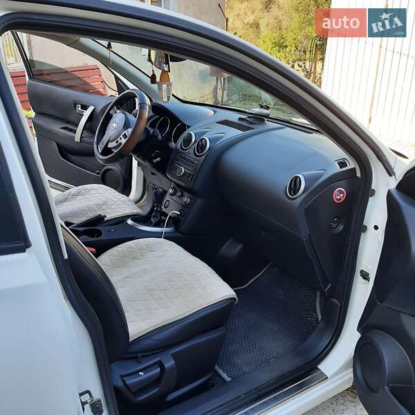 Внедорожник / Кроссовер Nissan Qashqai 2009 в Монастыриске