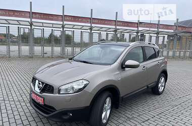 Позашляховик / Кросовер Nissan Qashqai 2010 в Львові