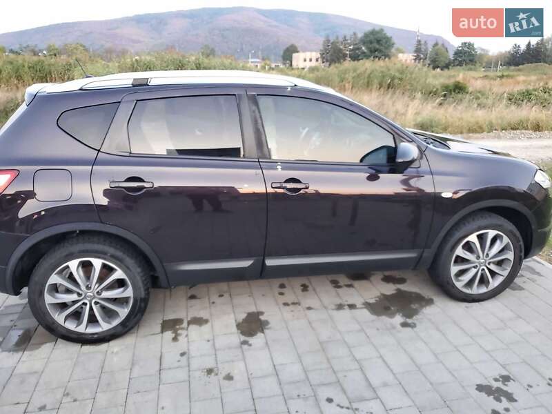 Внедорожник / Кроссовер Nissan Qashqai 2012 в Виноградове