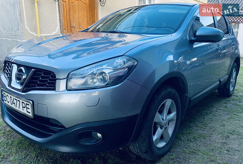 Внедорожник / Кроссовер Nissan Qashqai 2012 в Рудки