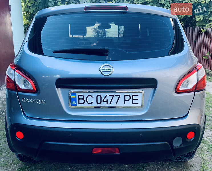 Внедорожник / Кроссовер Nissan Qashqai 2012 в Рудки