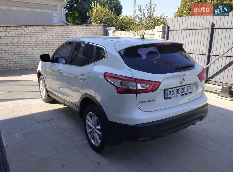 Позашляховик / Кросовер Nissan Qashqai 2015 в Харкові