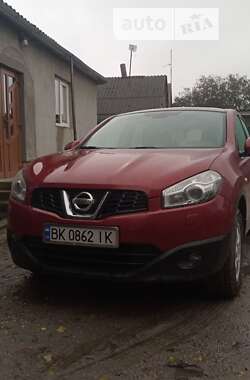 Позашляховик / Кросовер Nissan Qashqai 2010 в Радивиліві