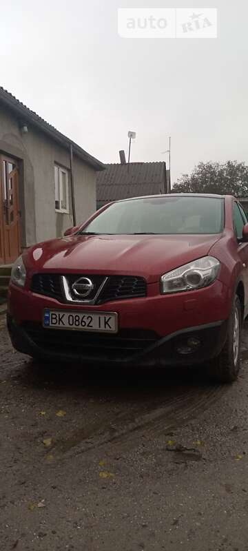 Позашляховик / Кросовер Nissan Qashqai 2010 в Радивиліві