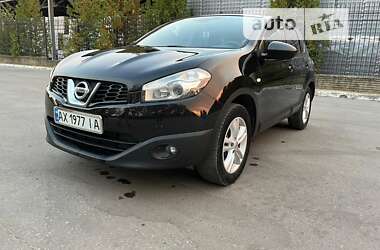 Позашляховик / Кросовер Nissan Qashqai 2010 в Чугуєві