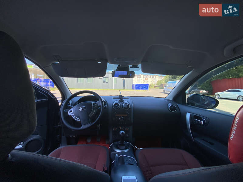Позашляховик / Кросовер Nissan Qashqai 2010 в Ужгороді