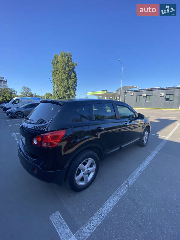 Позашляховик / Кросовер Nissan Qashqai 2010 в Ужгороді