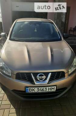 Позашляховик / Кросовер Nissan Qashqai 2011 в Рівному