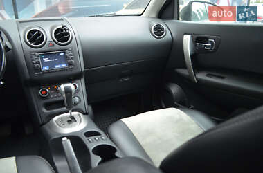 Внедорожник / Кроссовер Nissan Qashqai 2011 в 